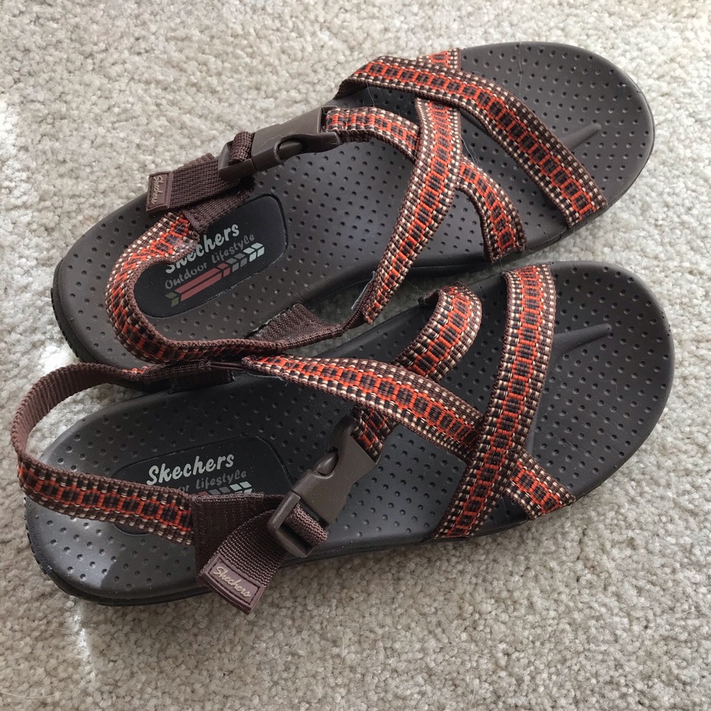 Women’s SZ 8 Sketchers Sandals